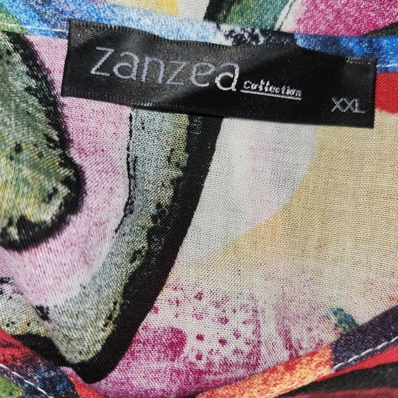 Unique and eye catching hi low top - Picture 3 of 5